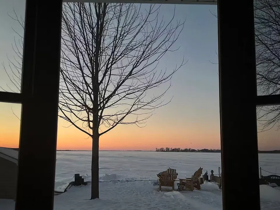 Sunset Point Ln