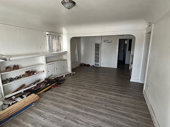 5th image of 4378 41st St