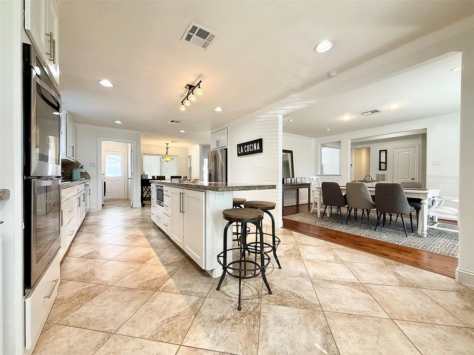 4 bed, 2.0 bath, 2268 sqft, $3,850 — Photo 1