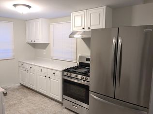 226 Barrington Rd, Wauconda, IL 60084