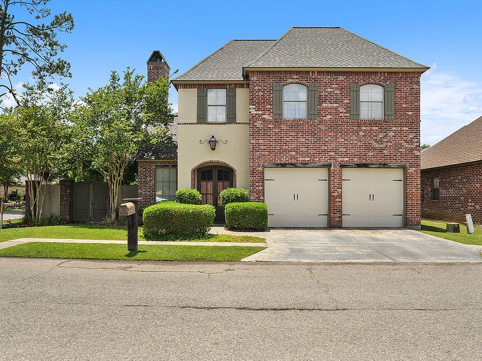 4BR/3.5BA 3,026 Sq.Ft.