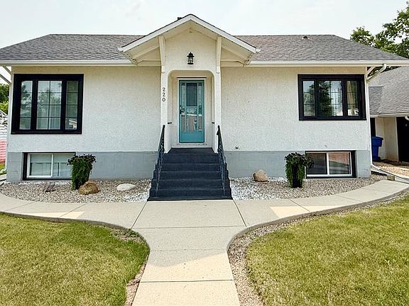 2nd image of 220 Souris STREET