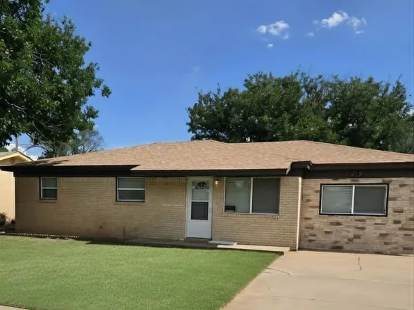 1213 Comer Dr, Clovis, NM 88101