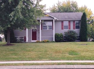 35 Christopher Lee Dr, New Oxford, PA 17350