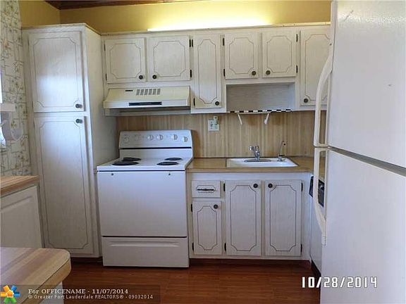 3rd image of 6005 Del Lago Cir APT 210