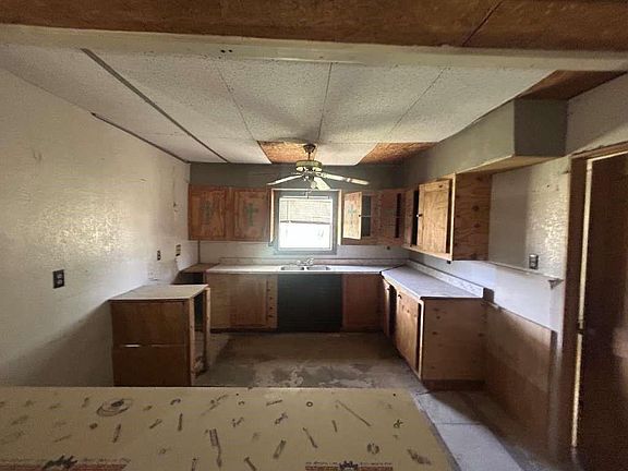 3rd image of 108 J Ave