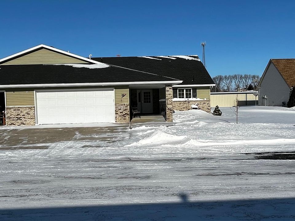 2nd image of 212 Valley View Dr SE