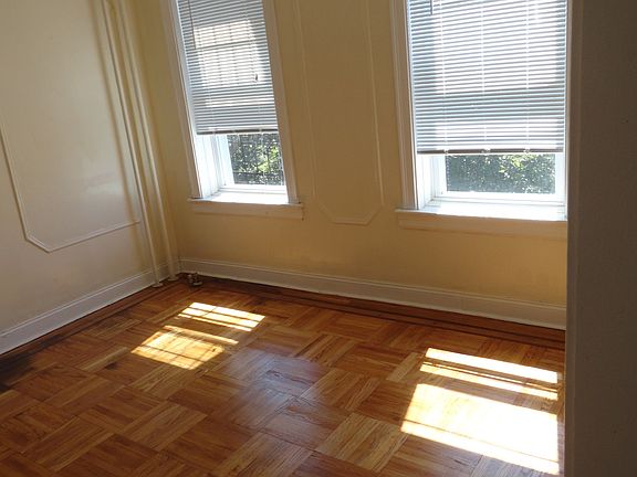 3rd image of 236 Jewett Ave APT 14