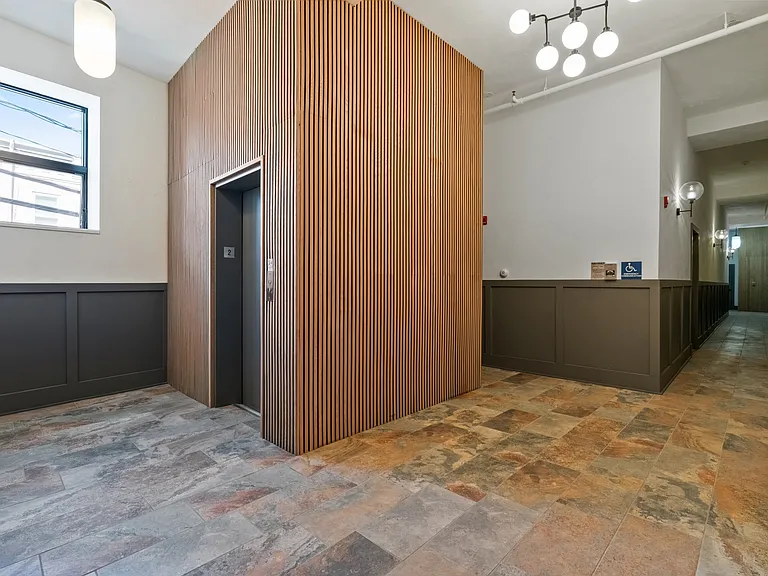 251 Pearl St #202 — Photo 15