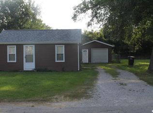 3905 6th St, Rock Island, IL 61201