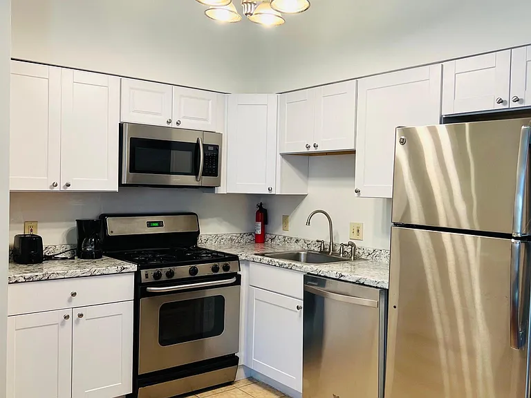 1302 Irving St NW #102 — Photo 3