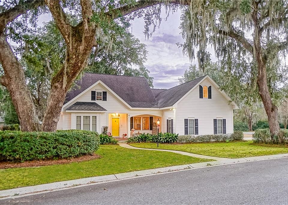 1st image of 129 Dogwood Ct