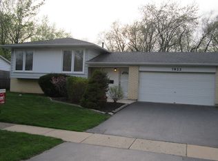 7822 Dalewood Pkwy, Woodridge, IL