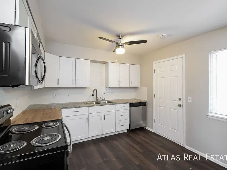 730 S Oakland St — Photo 22