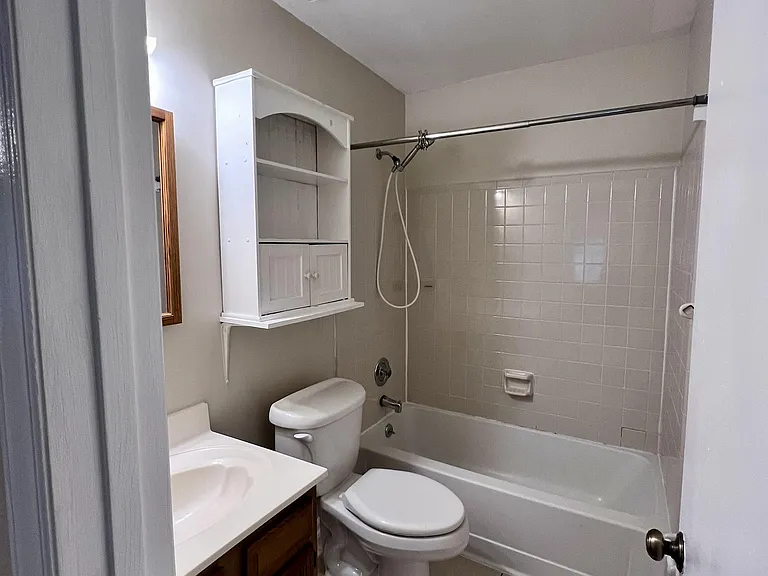 8326 Summerglen Cir — Photo 9