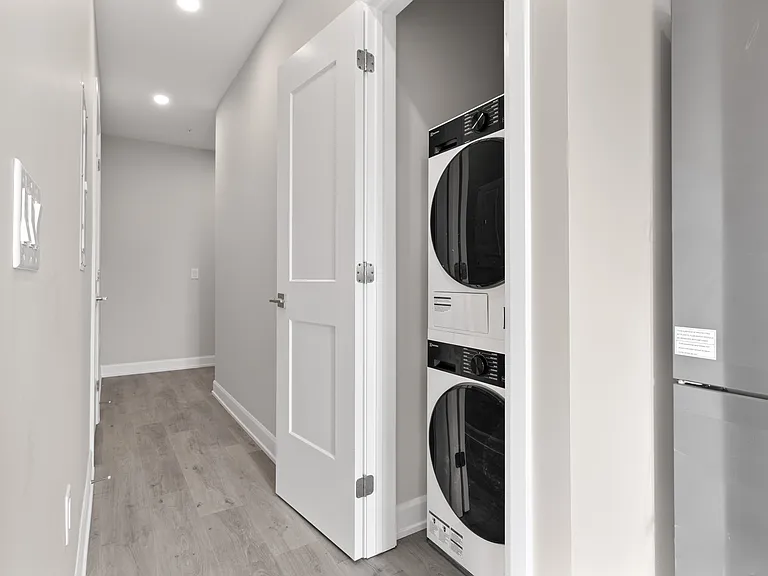 370 Cambridge St N #1 — Photo 16