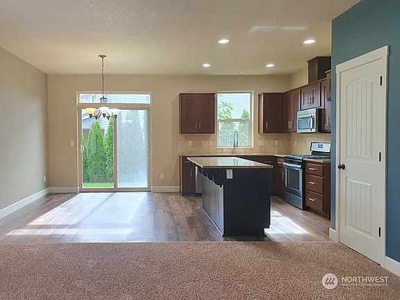 2nd image of 15313 NE 80th Street