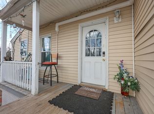 43 Emerald St, Athol, MA 01331
