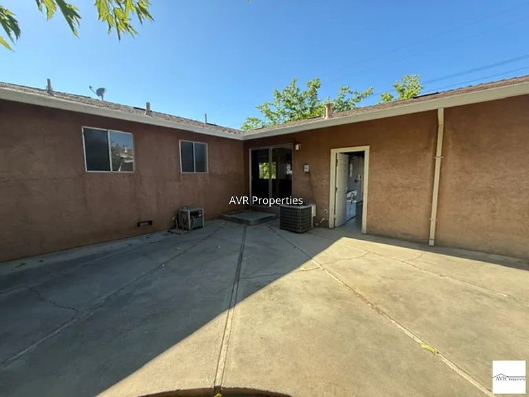 825 El Caminito — Photo 17
