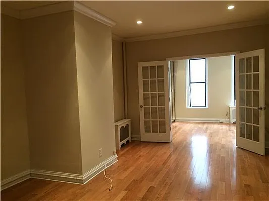 Rented by R New York | media 35