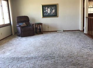 1809 Westwood Rd, Salina, KS 67401