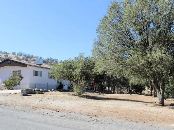 138 Lake Dr, Bodfish, CA 93205