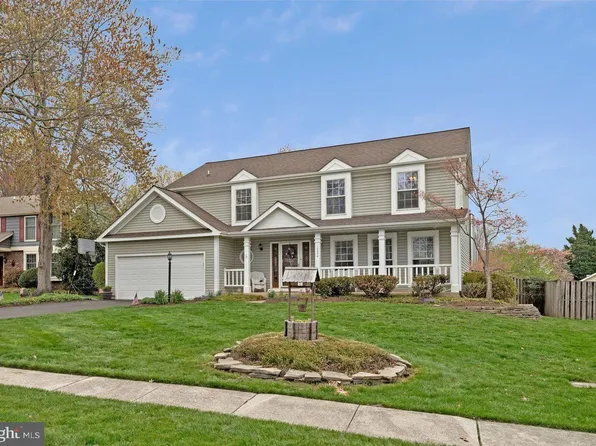 12526 Dardanelle Ct, Herndon, VA 20170