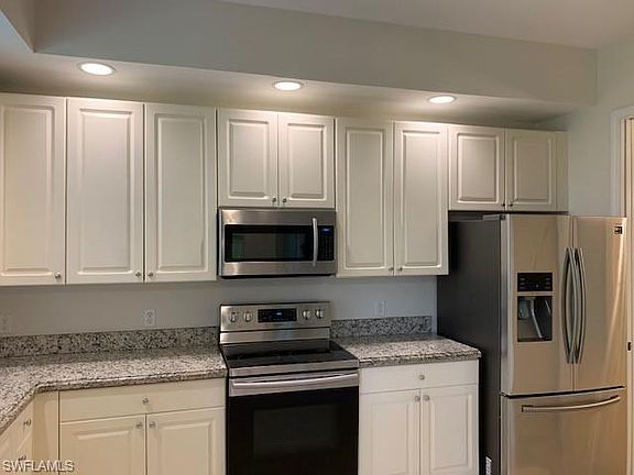 3rd image of 1465 Mariposa Cir APT 102
