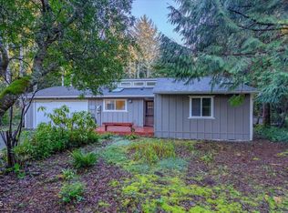 199 SW The Pines Dr, Depoe Bay, OR 97341