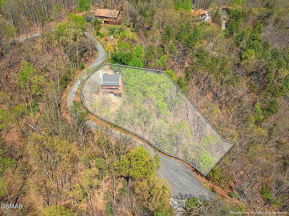 6th image of 1855 Spring Hill Dr