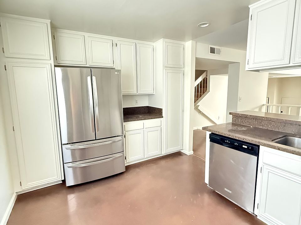 1st image of 4846 McConnell Ave