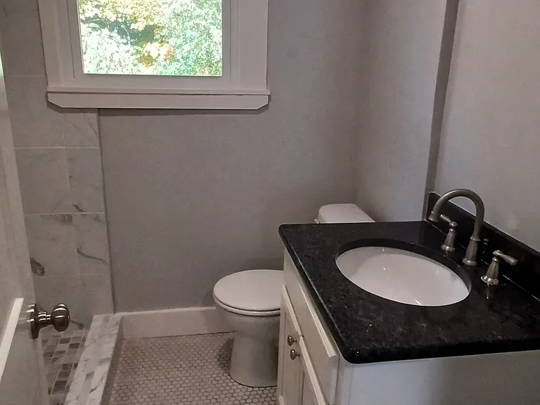 142 Warren Rd #B — Photo 6