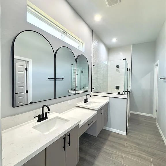 905 Durango St — Photo 16