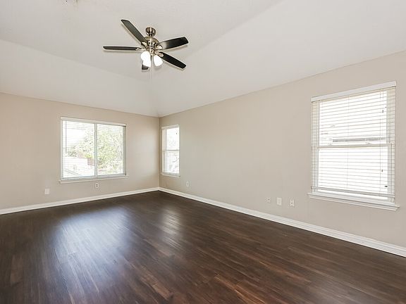 4th image of 1115 Colbert Ln