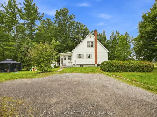 2583 B Line Rd, Laurentian Valley, ON K8A 6W8