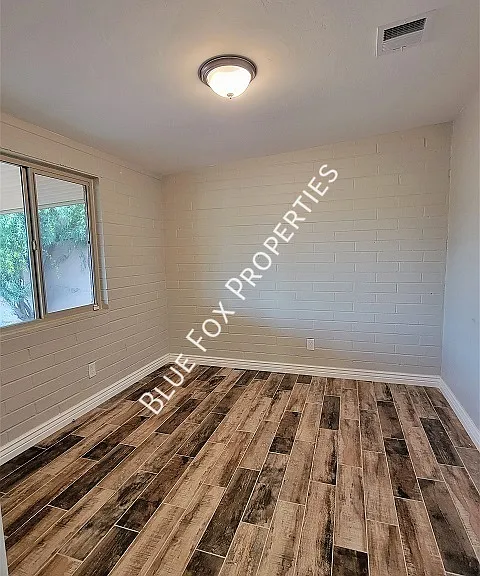 1933 S Palma Pl — Photo 12