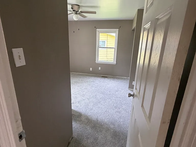 302 Dartmouth Dr — Photo 4
