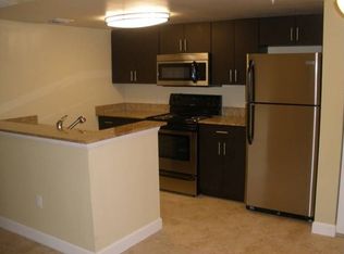 320 Commodore Dr APT 1524, Plantation, FL 33325