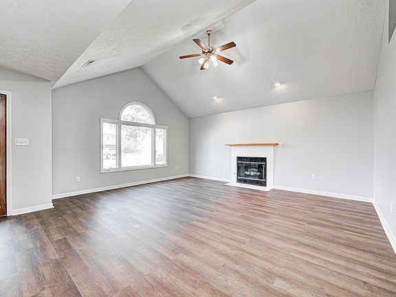 3rd image of 1607 Wilford Ln
