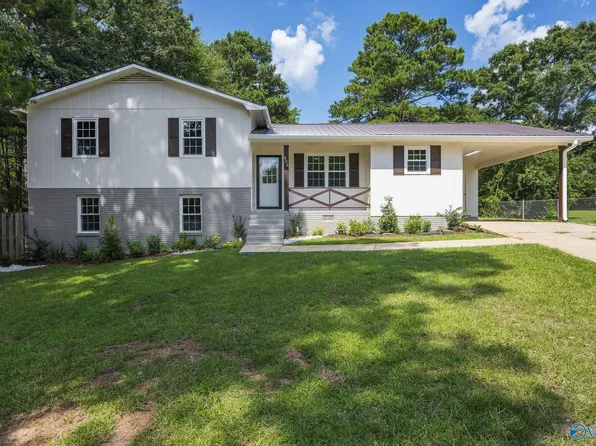 906 Dennis St SW, Jacksonville, AL 36265