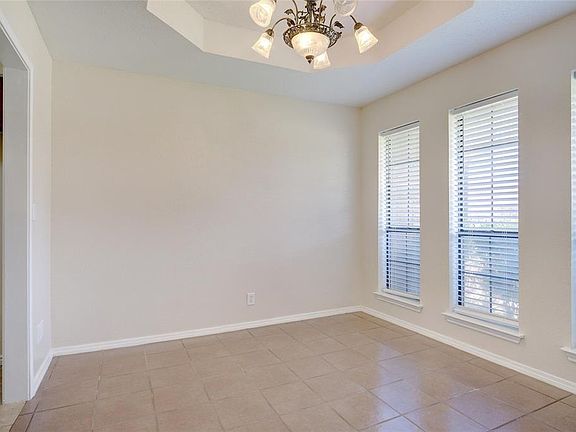 3rd image of 732 W California Trl