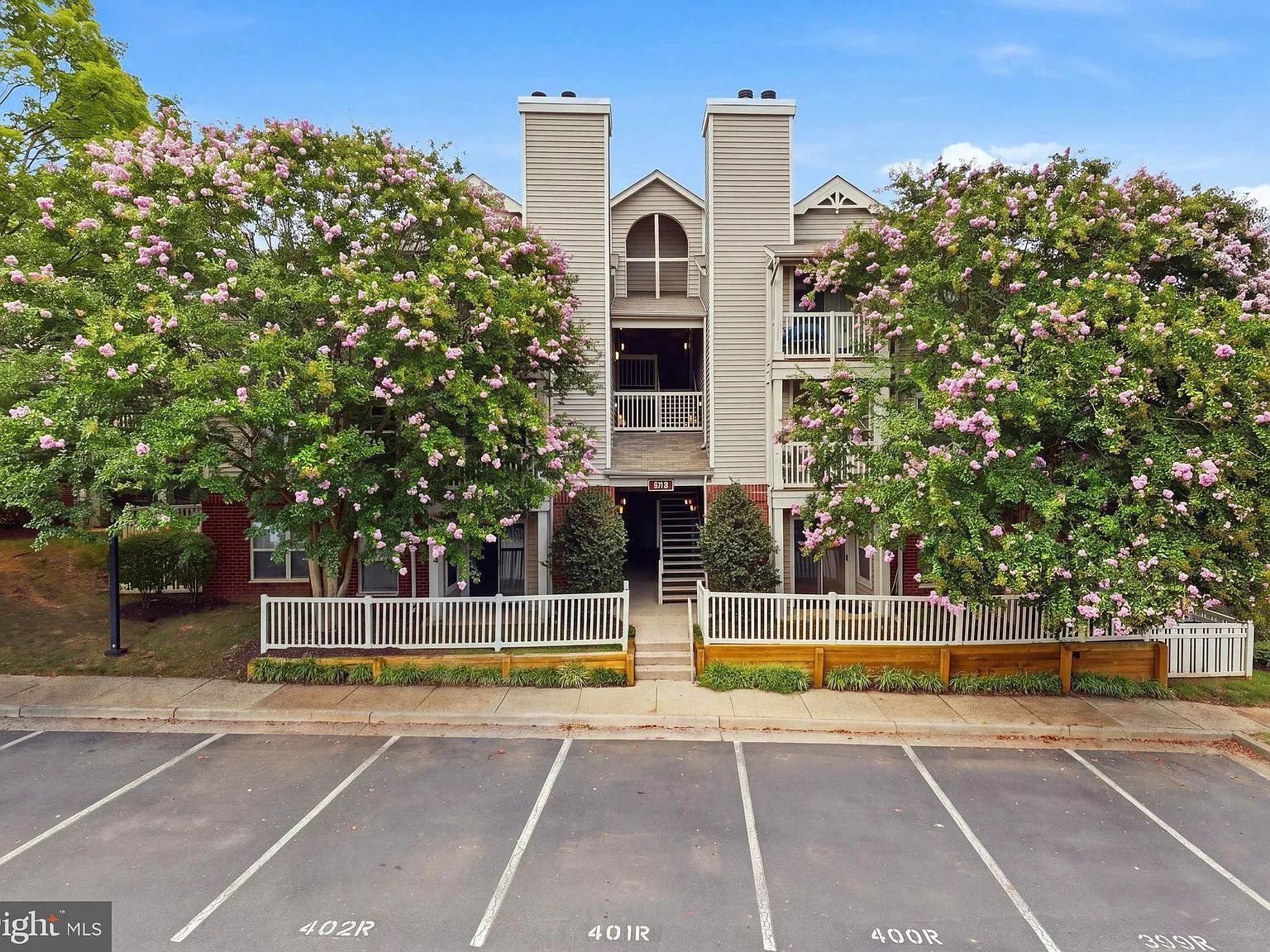 1 bed, 690 sqft, $1,850 — Photo 3