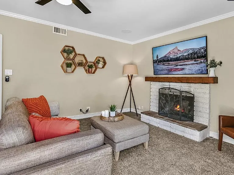 4318 Satinwood Dr — Photo 14