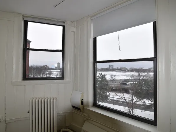 15 Bay State Rd, Boston, MA