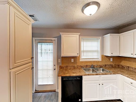5th image of 1034 Wedgewood Ct