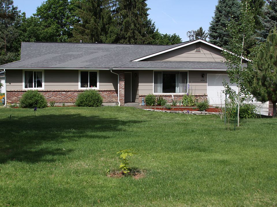 Front 1434 Lowell Dr.