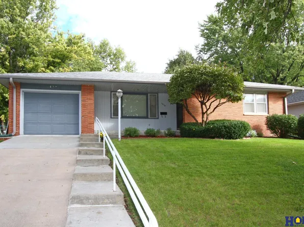 3420 Hillside St, Lincoln, NE 68506