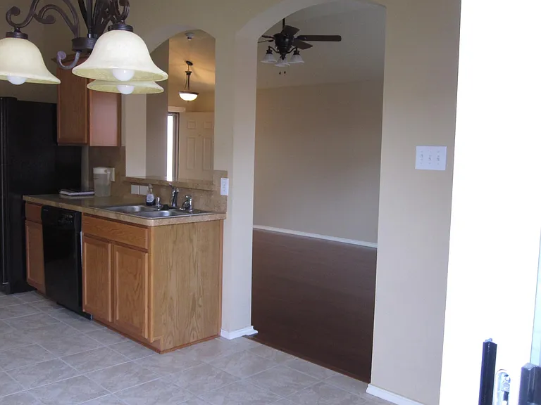 609 Twin Knoll Dr — Photo 4