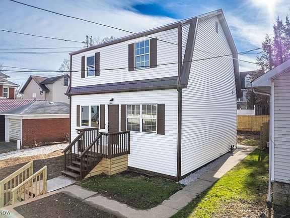 2nd image of 1426 23rd St