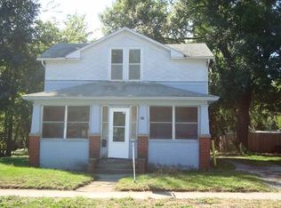 517 Woodbury St, Marshalltown, IA 50158
